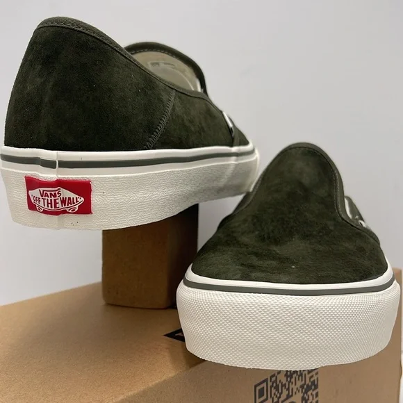 Vans Men's Green Classic Slip-On Slip-On Vr3 SfSherpa Grape Leaf/Marshma